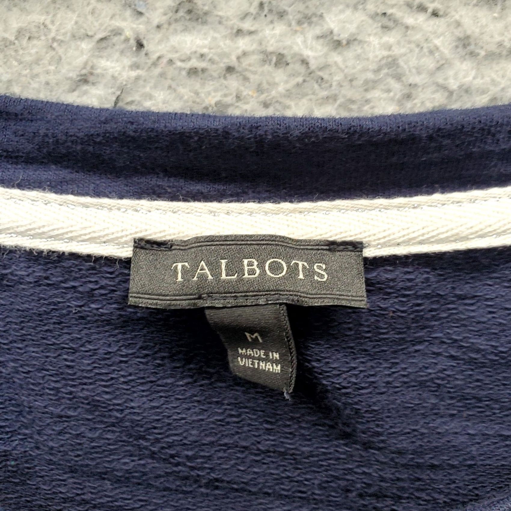 Talbots Talbots Sweatshirt Womens M Navy Knit Embroidered Polar Bear Side Slit Pullover Shirt Womens Size M Navy Embroidered Polar Bear Casual Pullover Size M / US 6-8 / IT 42-44 - 6 Thumbnail