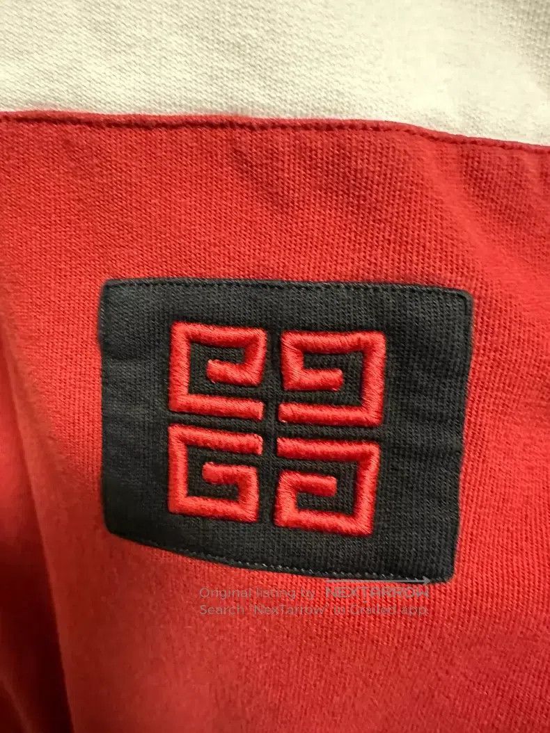 Givenchy Givenchy Sweatshirt - Size M Size US XS / EU 42 / 0 - 6 Thumbnail