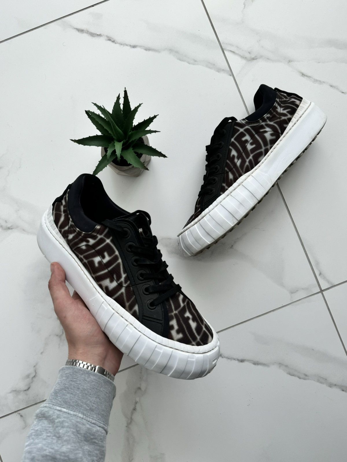 Fendi Fendi Force Monogram Low-Top Sneaker Size US 11 / EU 44 - 1 Thumbnail