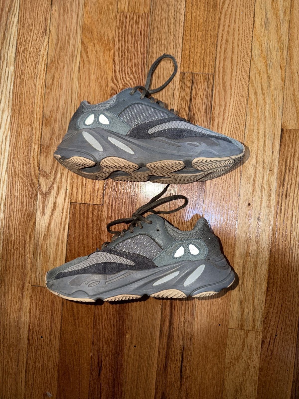 Yeezy Yeezy 700 Teal Blue Size US 7 / EU 40 - 3 Thumbnail