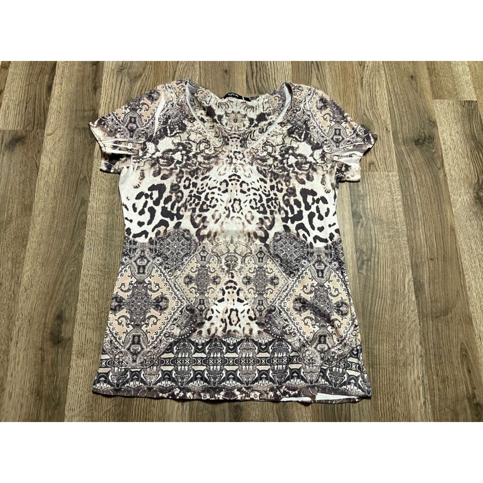 Apt. 9 Apt. 9 Shirt Women's Size Medium Animal Print Short Sleeve Multicolor Casual, Regular Fit, T-Shirt Womens Size M / US 6-8 / IT 42-44 - 2 Thumbnail