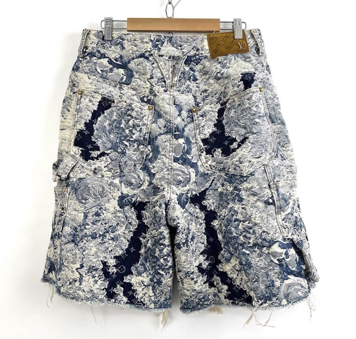 Louis Vuitton Louis Vuitton Distressed Destroyed Straight Denim Shorts K12 Size US 30 / EU 46 - 2 Thumbnail