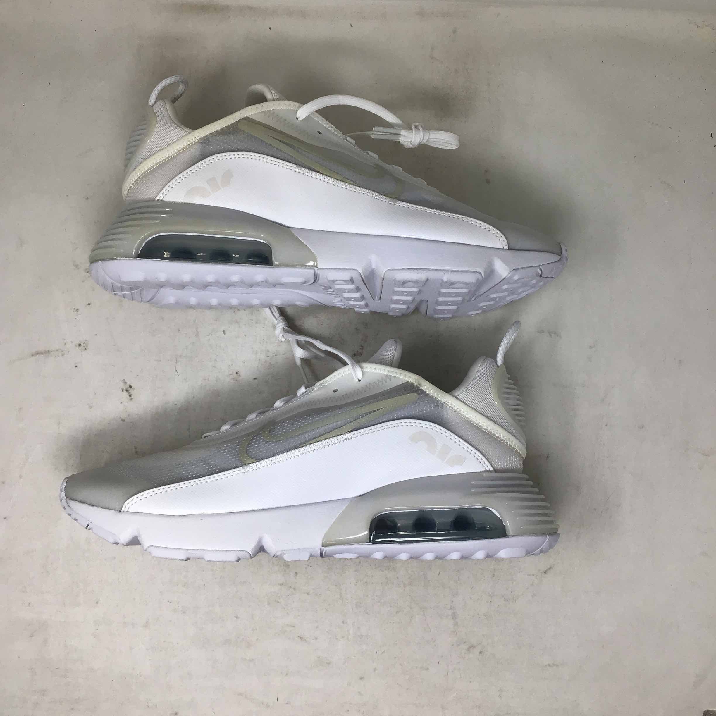 Nike Air Max 2090 Triple White