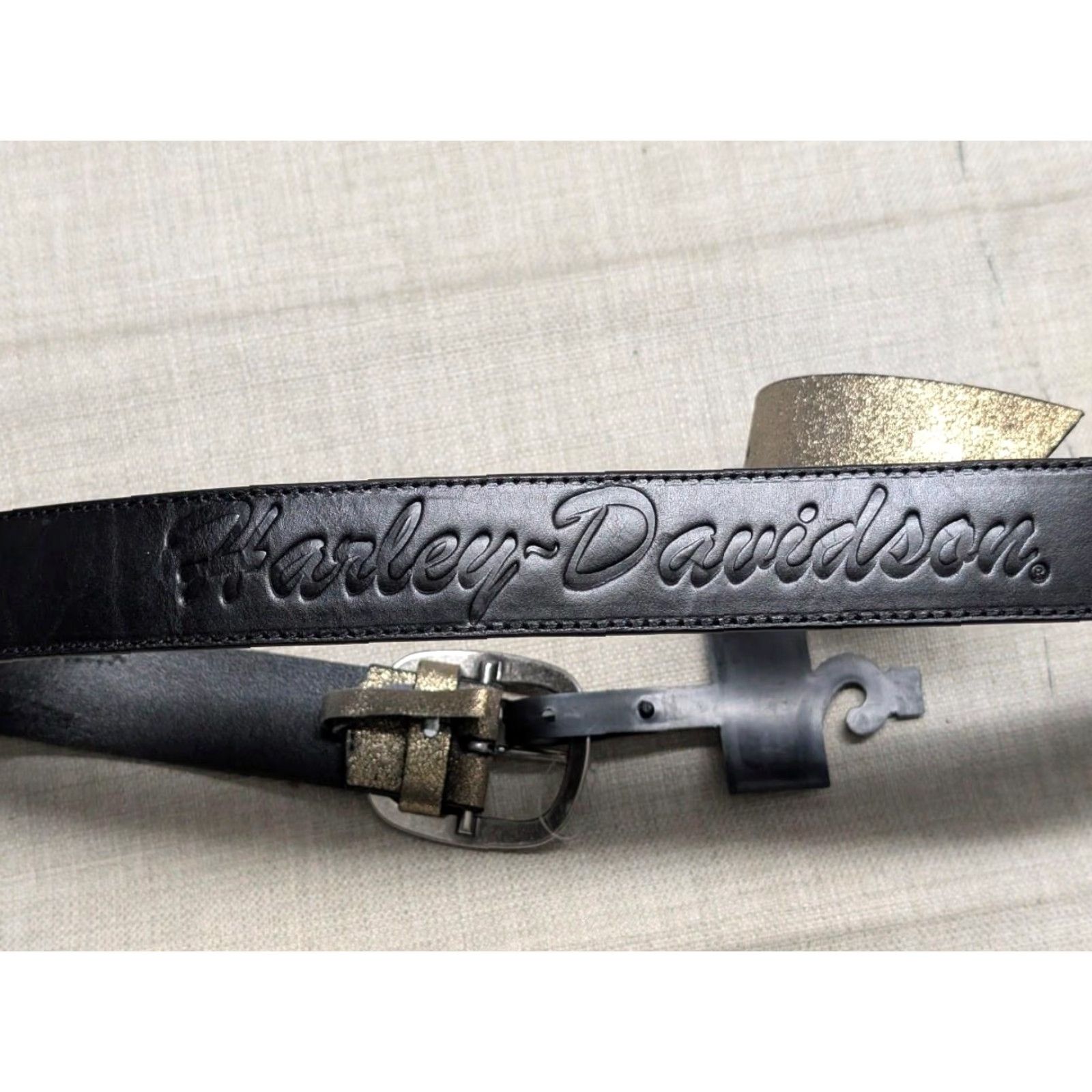 Harley Davidson VINTAGE Harley-Davidson leather belt 34 black gold TANK GIRL belt Unisex Adults Leather Belt Pattern Spellout 34 Men Women Size 34 - 2 Thumbnail