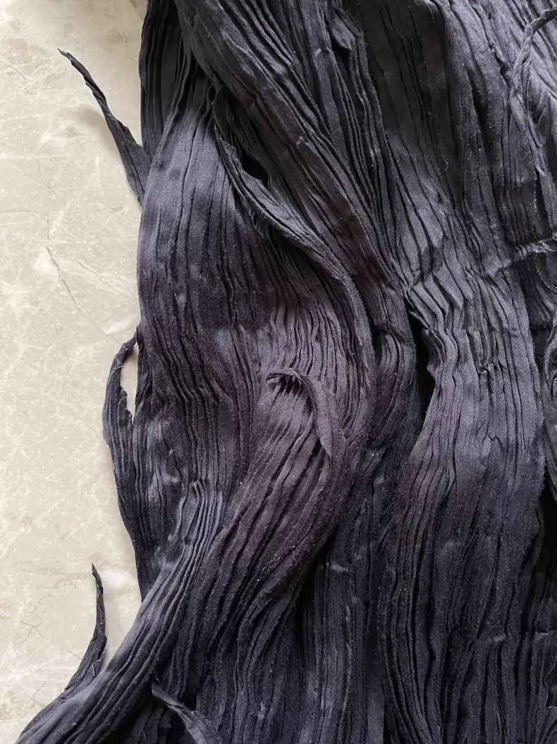 Issey Miyake Issey Miyake size:2 Deep purple smoking dinosaur whisker t Size 22" - 4 Thumbnail