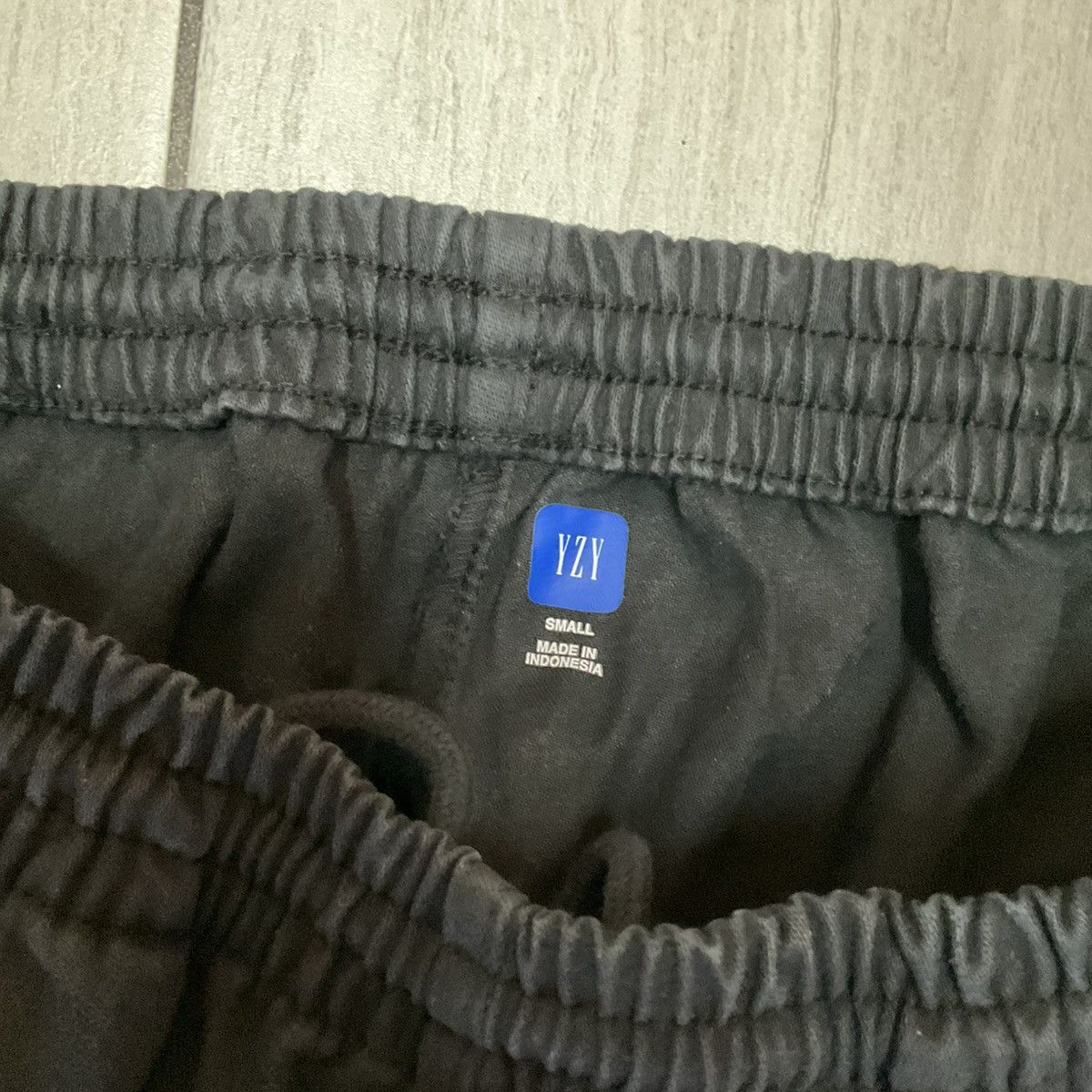Balenciaga × Gap × Yeezy Yeezy Gap Pant Size US 30 / EU 46 - 2 Thumbnail