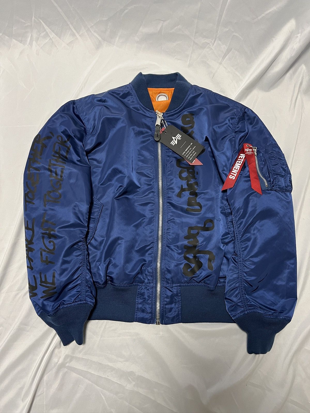 Vetements Vetements Reversibel Blue Fist Bomber Size US S / EU 44-46 / 1 - 1 Thumbnail