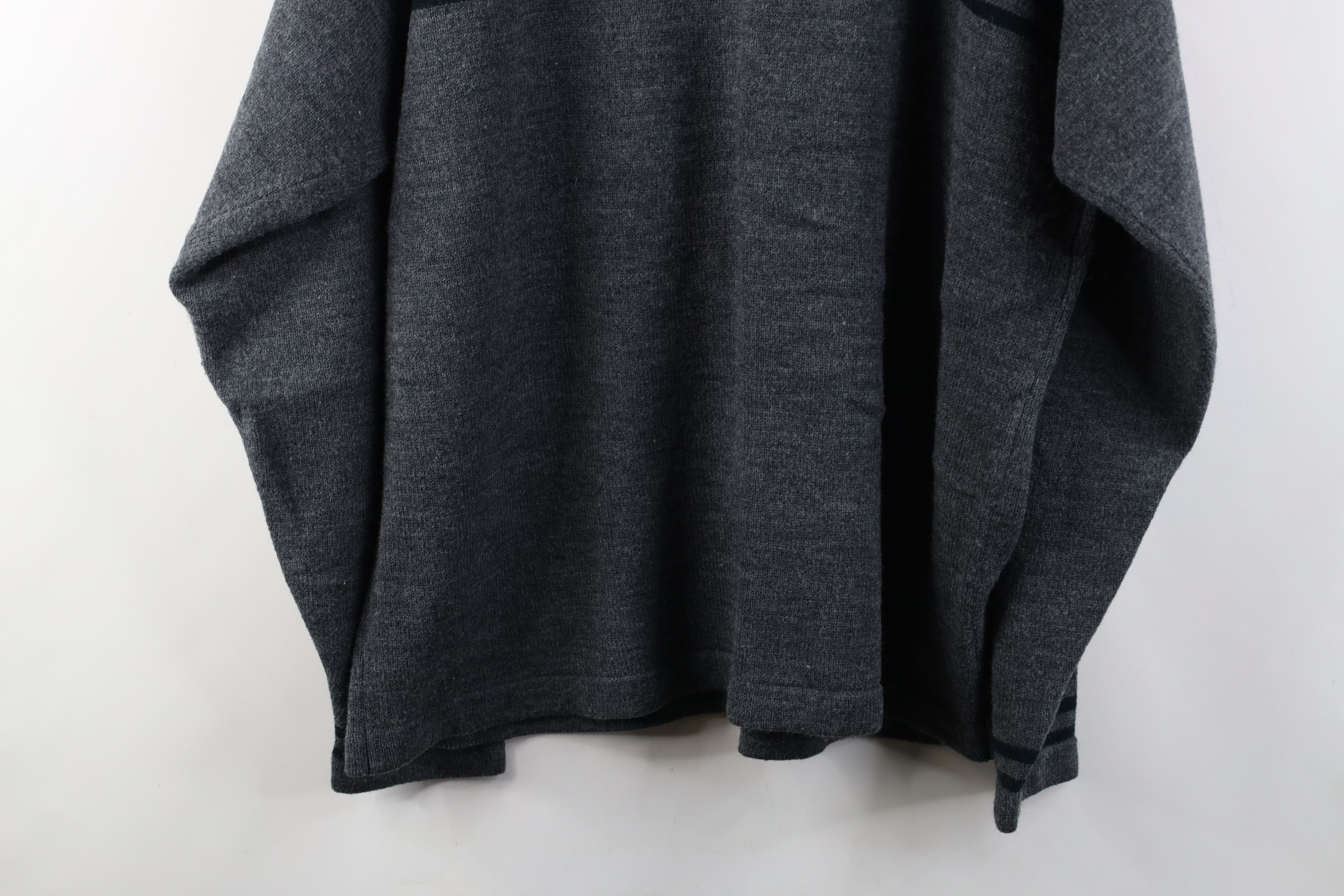 Vintage Vintage 90s Streetwear Ribbed Knit V-Neck Sweater Gray Size US XL / EU 56 / 4 - 10 Thumbnail