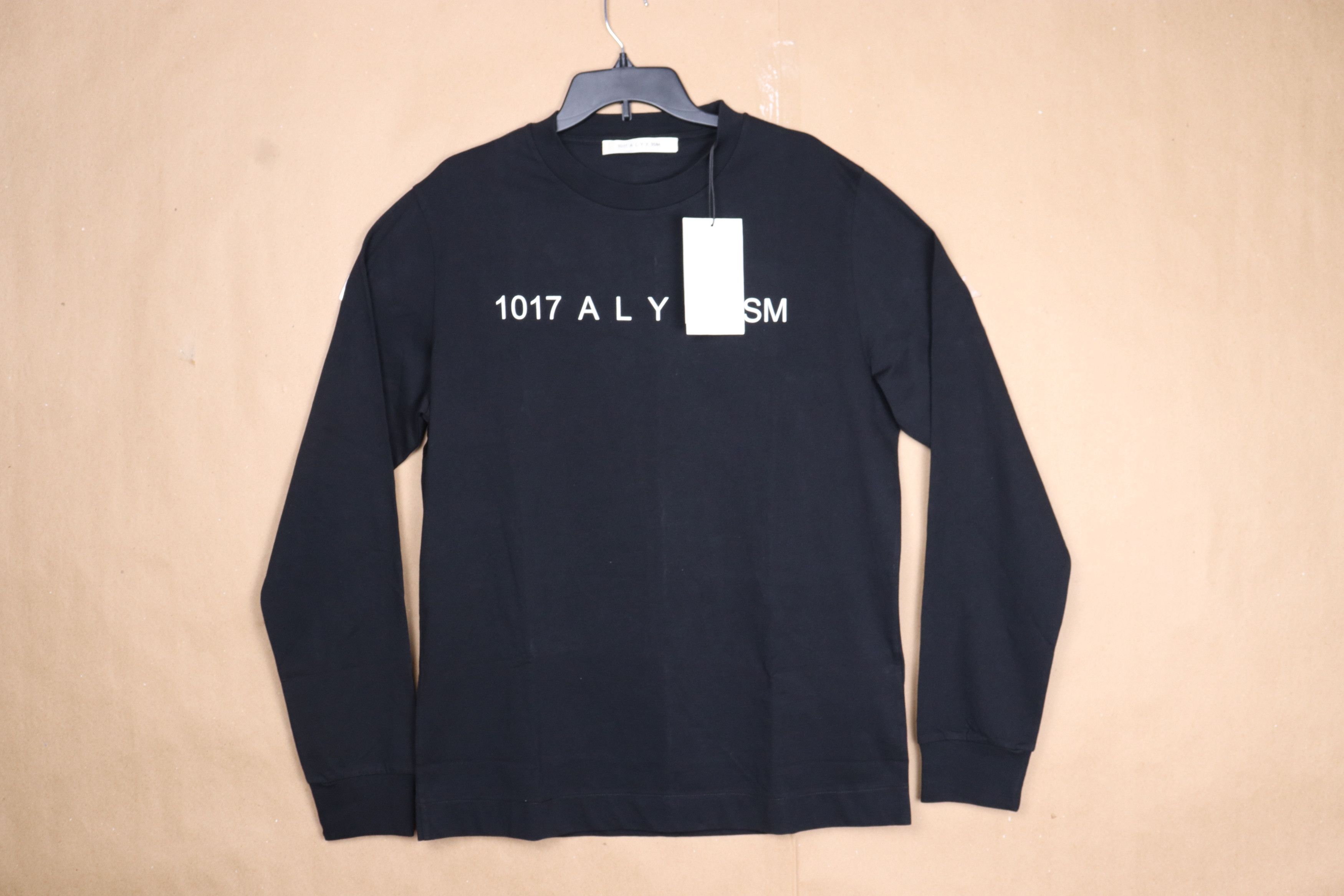 1017 ALYX 9SM o1rshd10124 Logo L/S Tee in Black Size US XL / EU 56 / 4 - 2 Thumbnail