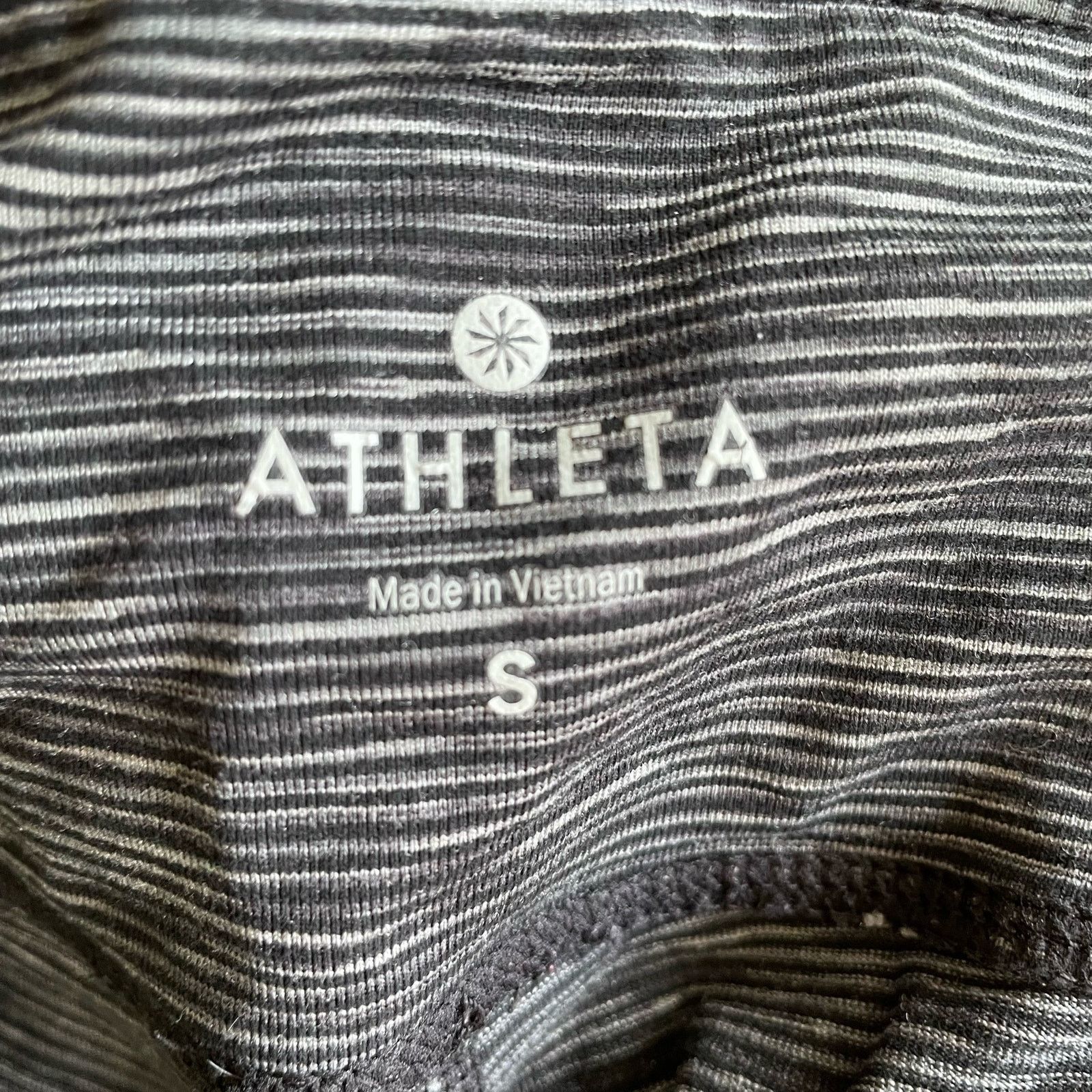 Athleta Athleta Striped Capri Leggings S Womens Activewear Cropped Size 28" / US 6 / IT 42 - 5 Thumbnail