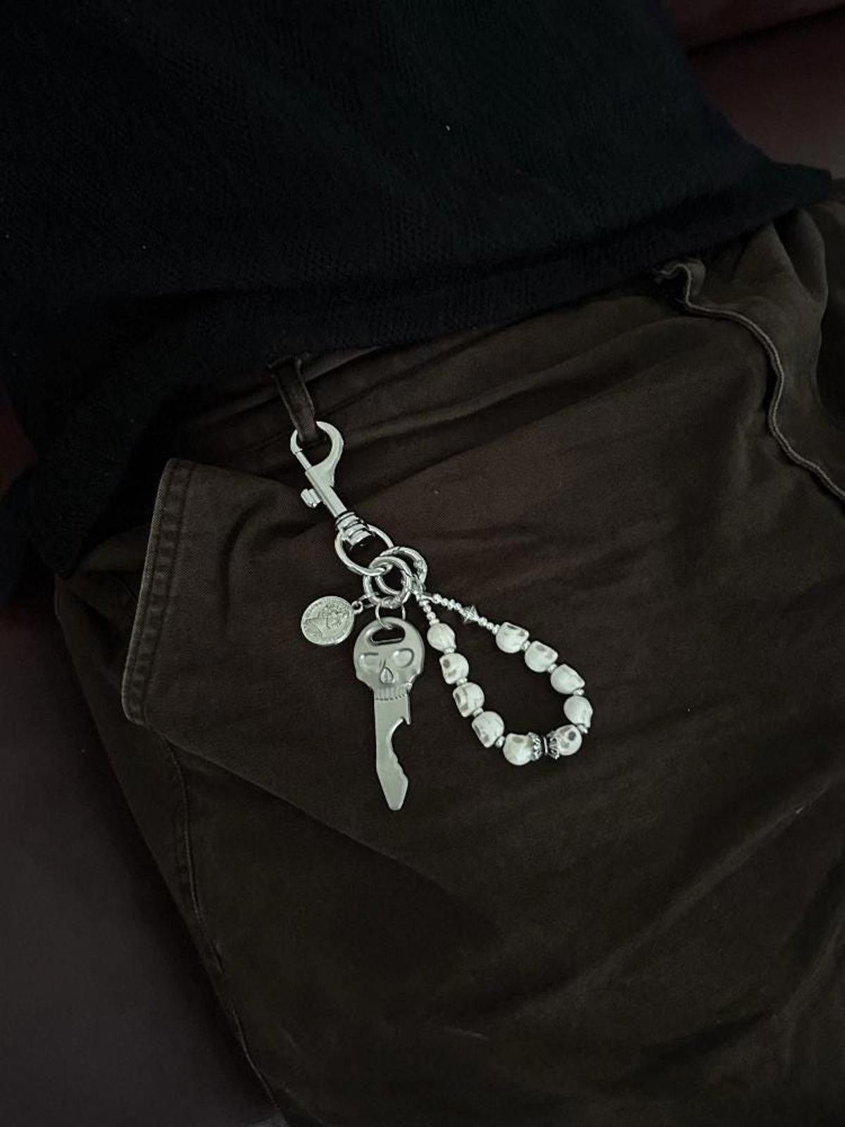 Jewelry White Skeleton keychain,Jeans KeyChain,Y2k Keychain Size ONE SIZE - 5 Thumbnail