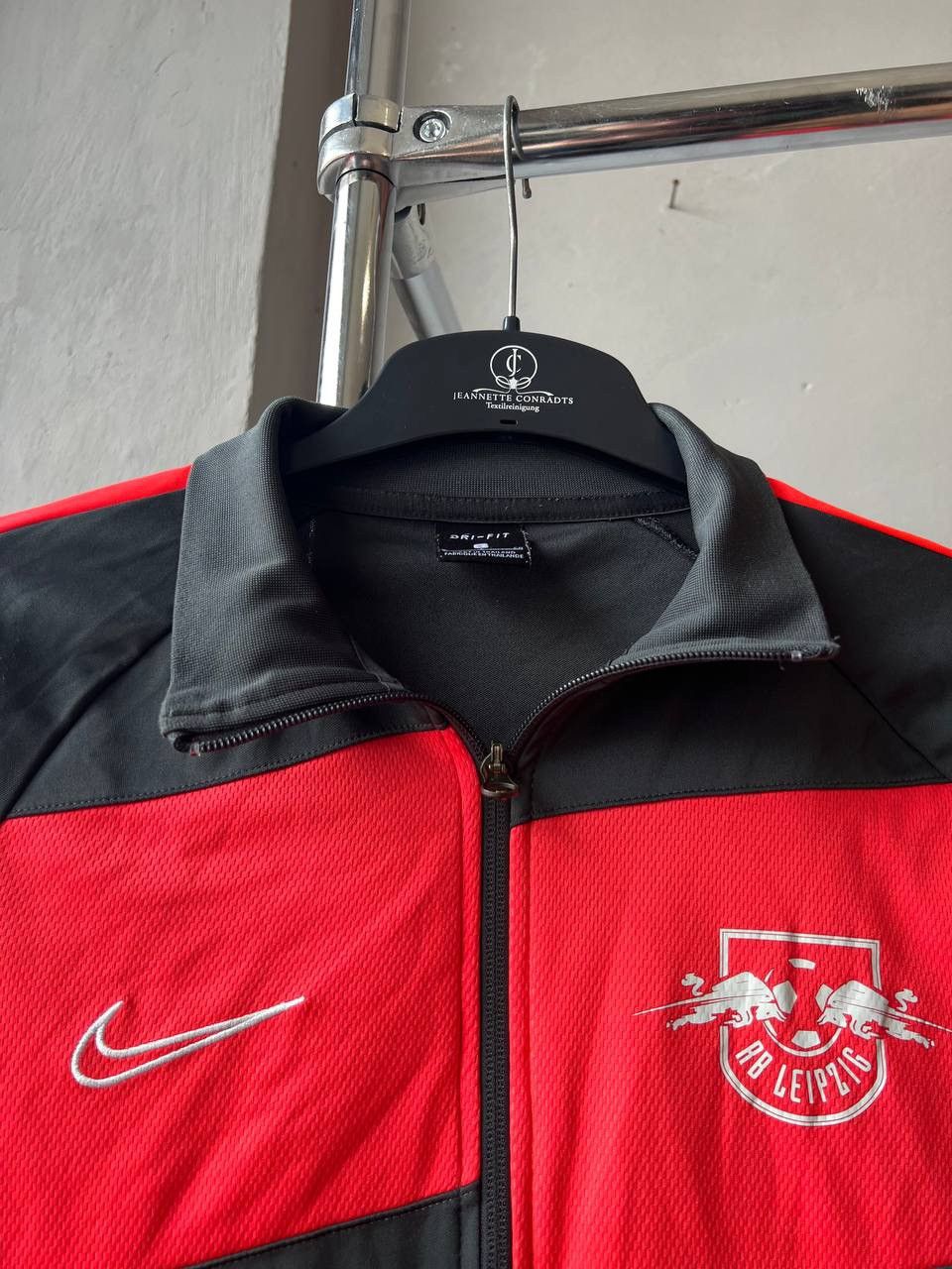 Nike 2020/21 RB LEIPZIG TRAINING/PRESENTATION SOCCER ZIP JACKET Size US S / EU 44-46 / 1 - 6 Thumbnail