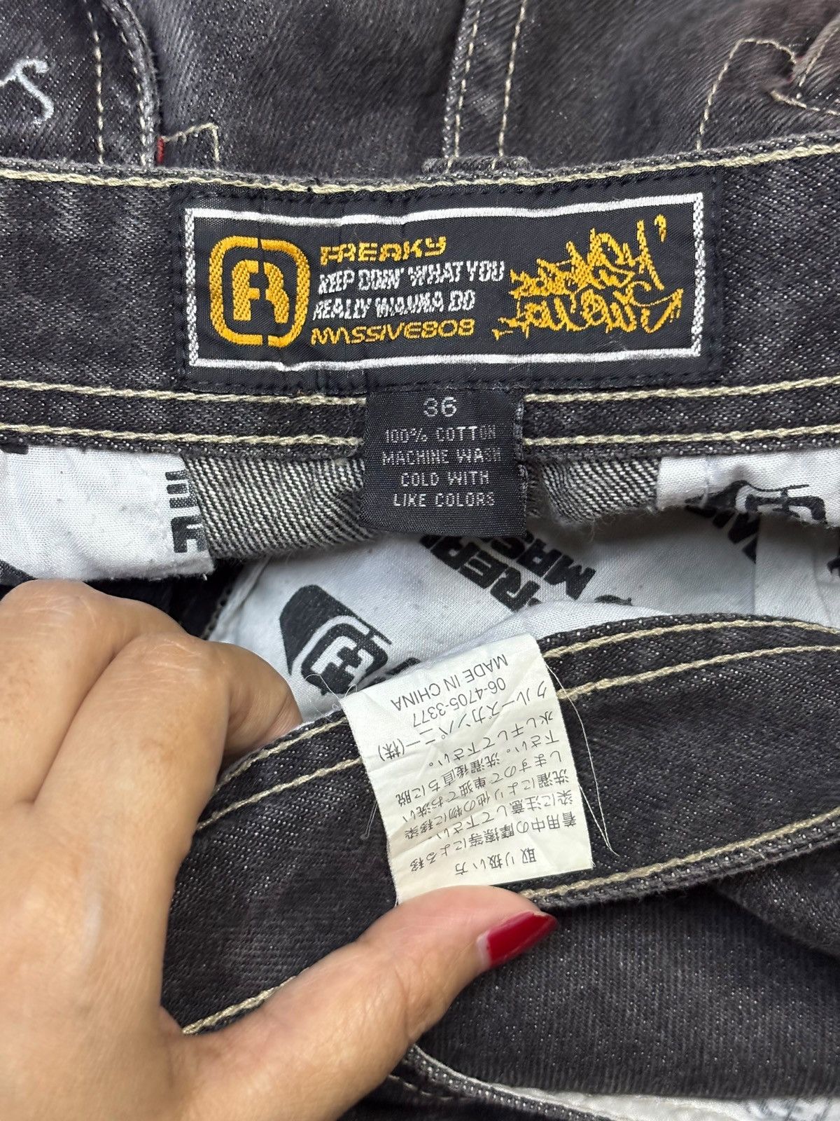 Japanese Brand Vintage Japanese Brand Cargo Ultra Wide Leg Baggy Jeans Size US 32 / EU 48 - 11 Thumbnail