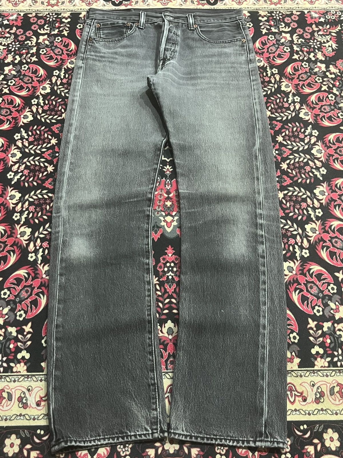 Levi's Vintage Y2K 501 Grey Washed Buttonfly Straight Leg Jeans Size US 32 / EU 48 - 1 Thumbnail