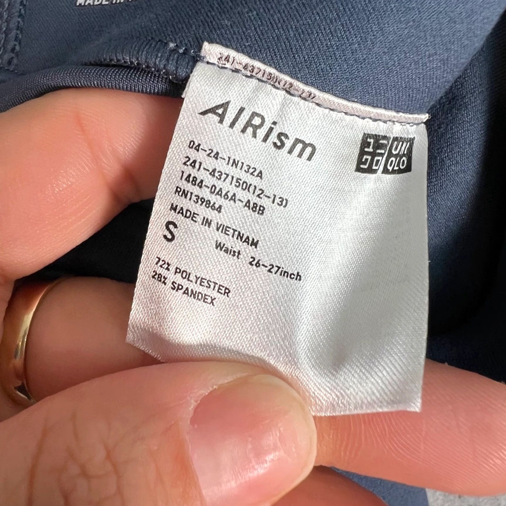 Uniqlo VINTAGE Uniqlo Womens Small Airism Biker Shorts Athletic Blue Shirt? Size 28" / US 6 / IT 42 - 4 Thumbnail