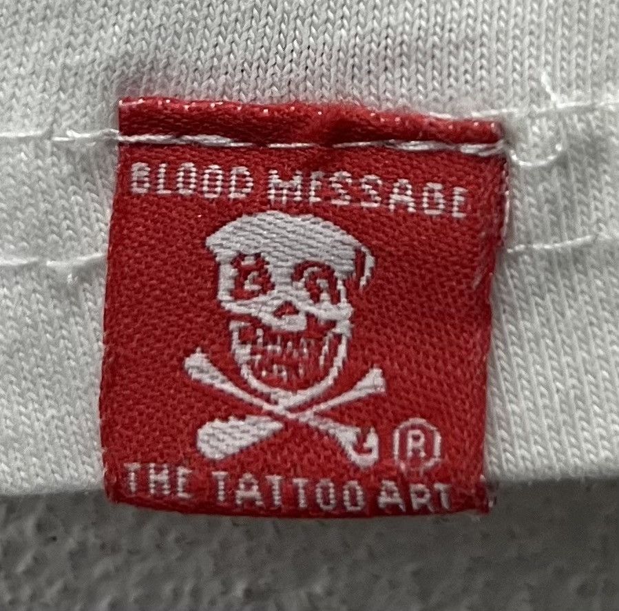 Vintage VINTAGE BLOOD MESSAGE THE TATTOO IS A SPLENDID ART SHIRT Size US XL / EU 56 / 4 - 8 Thumbnail