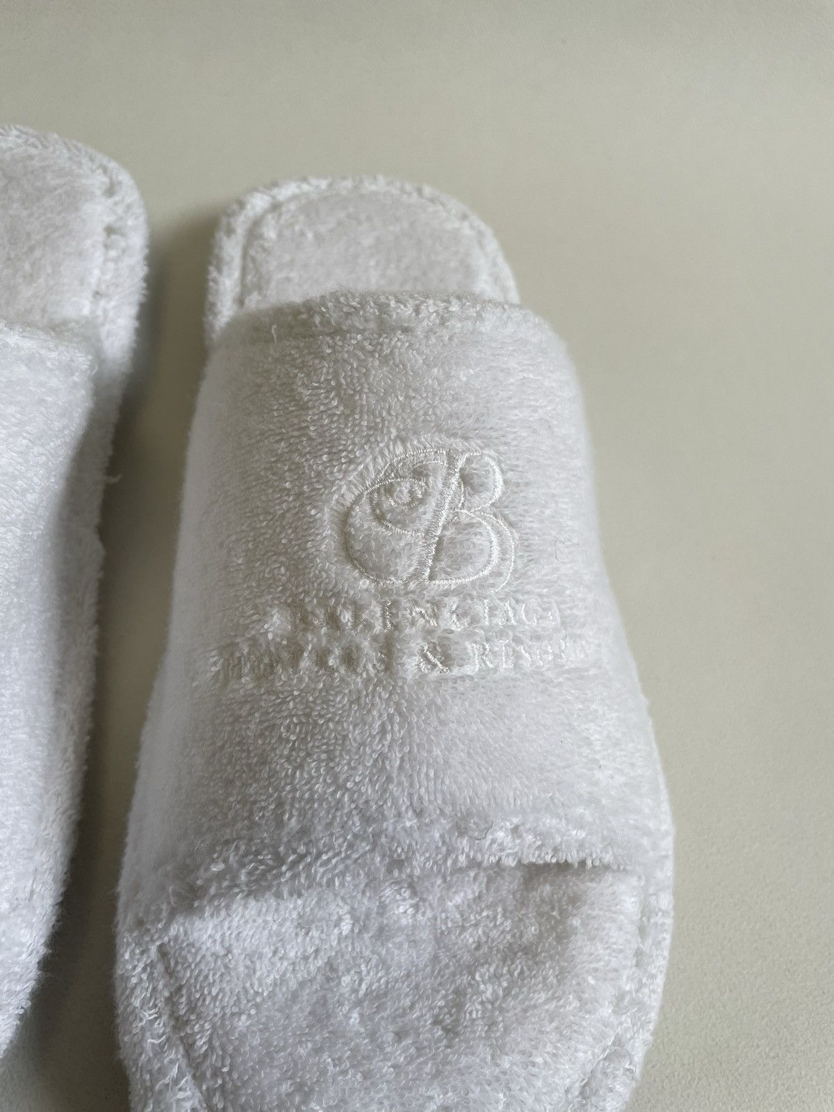 Balenciaga White Terry Cotton ‘Hotel Slippers’ Size US 9 / EU 42 - 8 Thumbnail