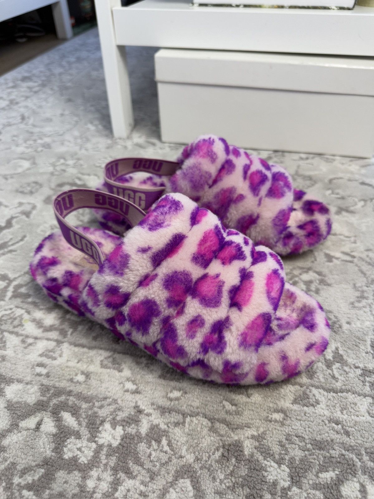 Designer × Ugg UGG pink leopard fluff yeah slippers slip ons designer y2k Size US 9 / IT 39 - 2 Thumbnail