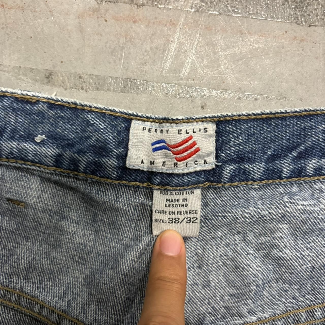 Perry Ellis × Vintage Crazy Vintage Y2K/2000s Super Baggy Perry Ellis Medium Wash Denim Jeans! Size US 38 / EU 54 - 8 Thumbnail