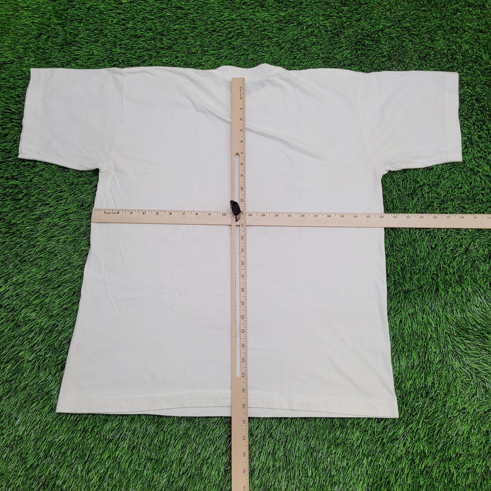 Fruit Of The Loom VTG London Dragon Crest T-Shirt Men's L Short Boxy Fit 80s Size US L / EU 52-54 / 3 - 8 Thumbnail