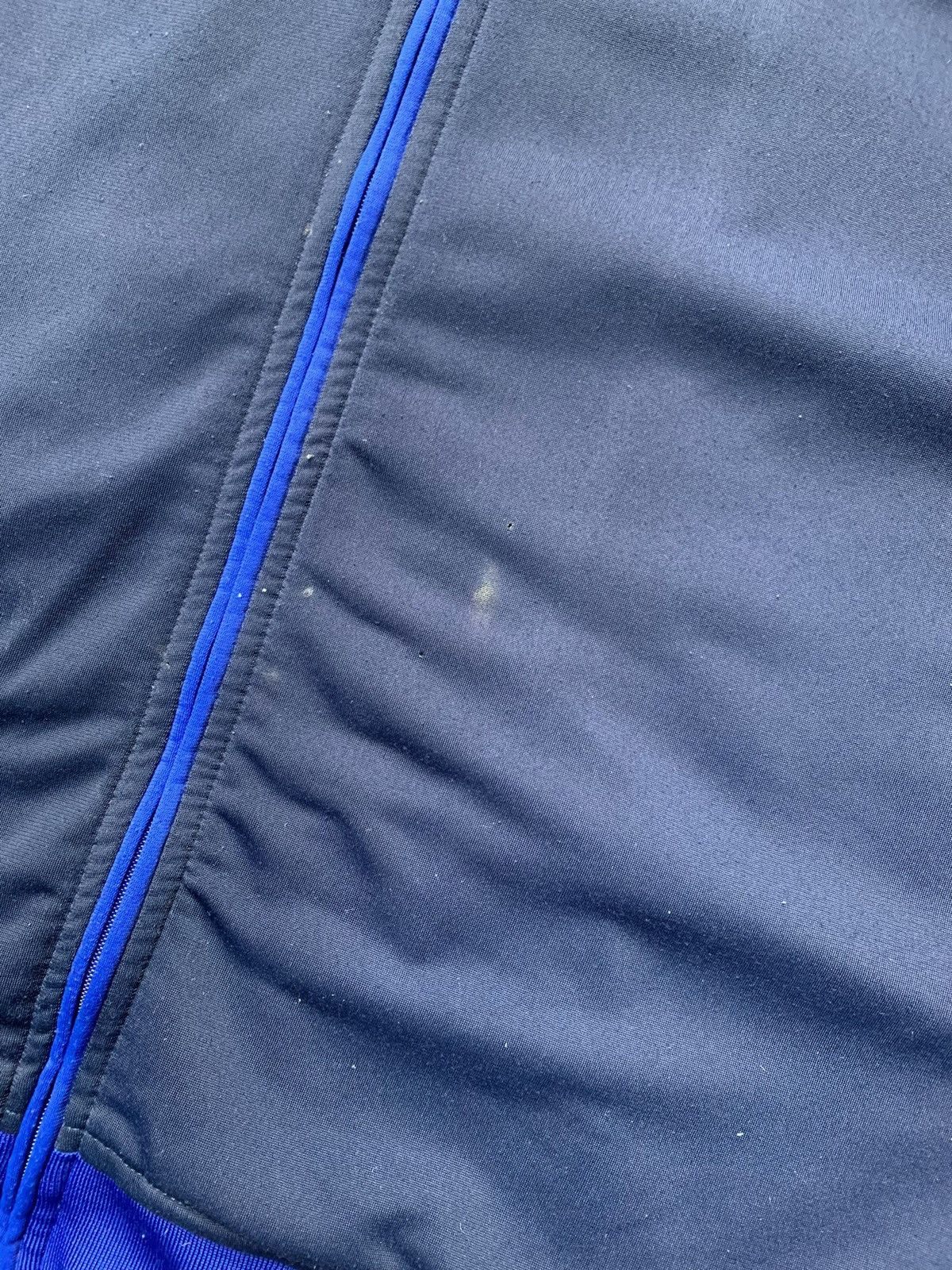 Vintage Vintage Nike Manchester United blue jacket size Xl rare Size US XL / EU 56 / 4 - 5 Thumbnail