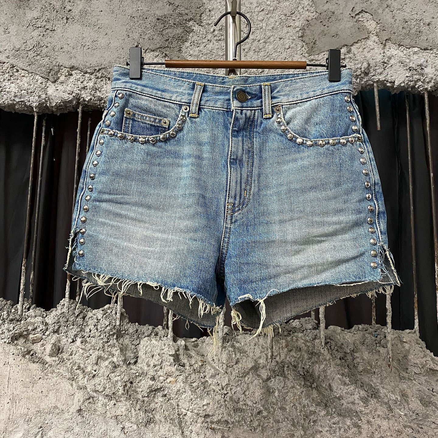 Saint Laurent Paris Saint Laurent Studded Denim Shorts Size 27 Size 27" / US 4 / IT 40 - 1 Thumbnail