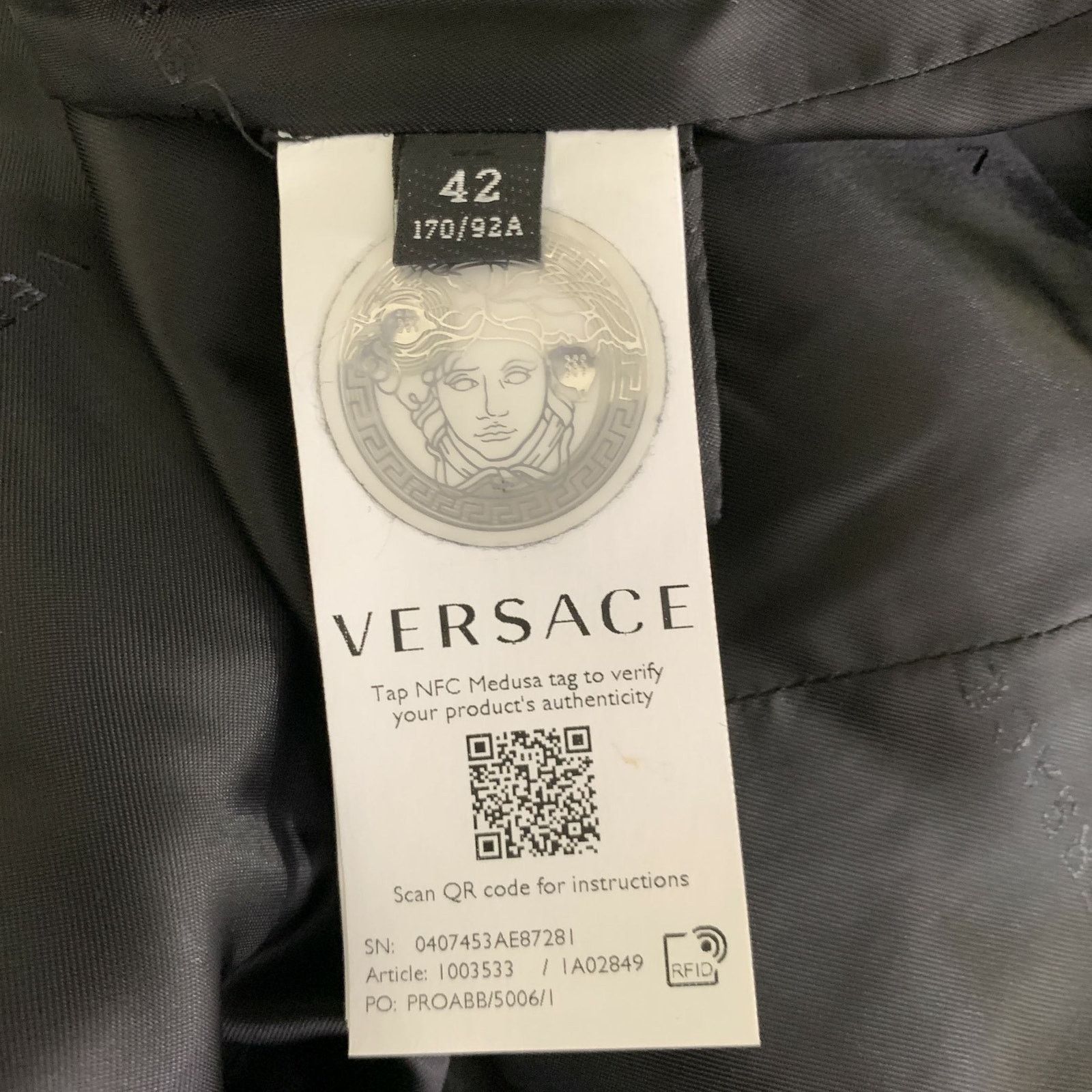 Versace VERSACE Size 6 Black Gold Cotton Chain Jacket Size M / US 6-8 / IT 42-44 - 6 Thumbnail