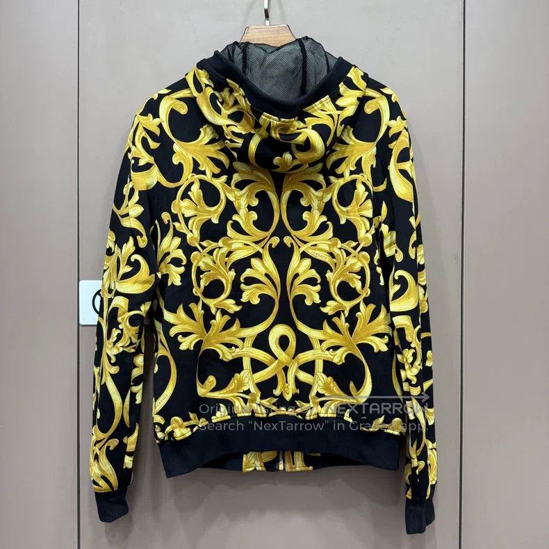 Versace Versace Black gold baroque coat Size US XL / EU 56 / 4 - 2 Thumbnail