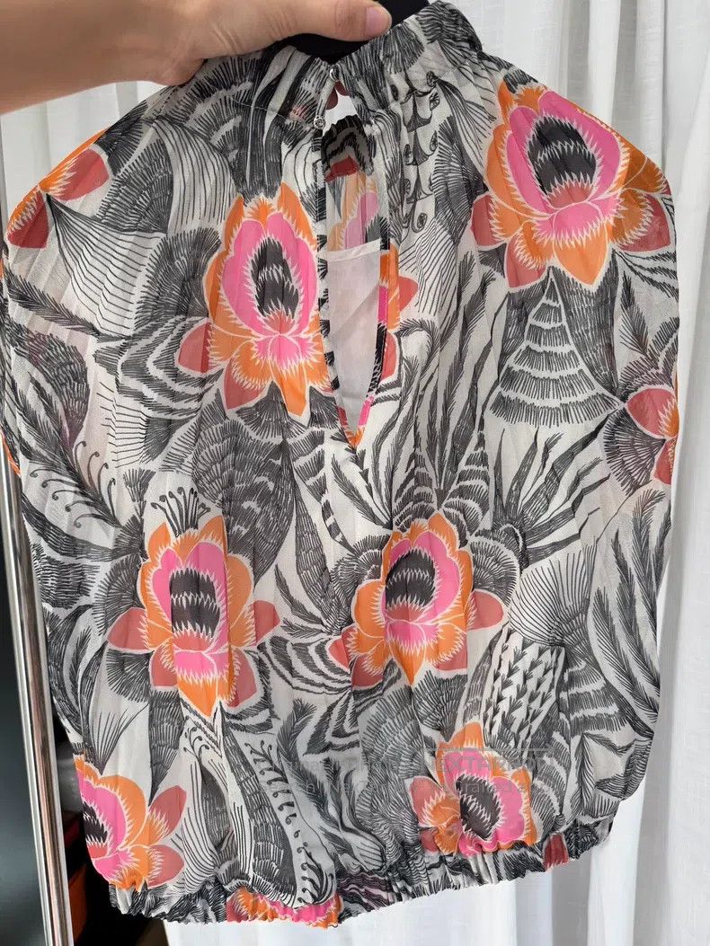 Dries Van Noten Dries Van Noten size:36 Grey pleated top Size US XXS / EU 40 - 3 Thumbnail