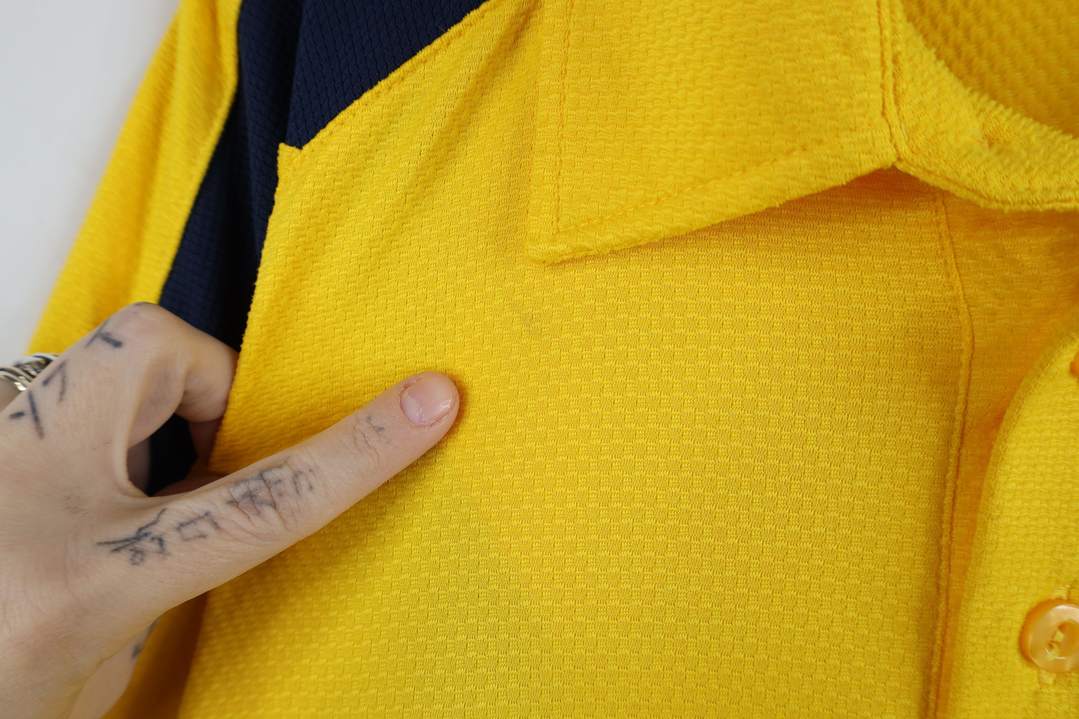 Nike Vintage Nike Mini Swoosh University of Michigan Thermal Polo Size US L / EU 52-54 / 3 - 6 Thumbnail