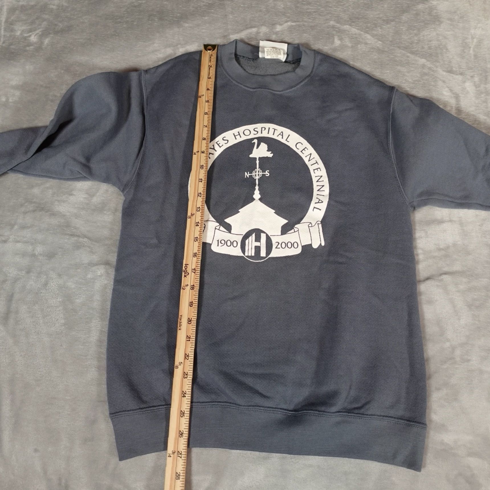 Vintage Vintage Helen Hayes Hospital Centennial Sweatshirt Men's Small Blue Fleece Graphic Print Retro Y2K Size US S / EU 44-46 / 1 - 6 Thumbnail