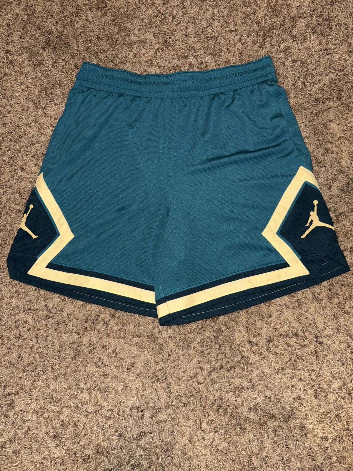 Nike Jordan Women’s Heritage Sports Diamond Shorts Sample Size 36" / US 14 / IT 50 - 1 Thumbnail