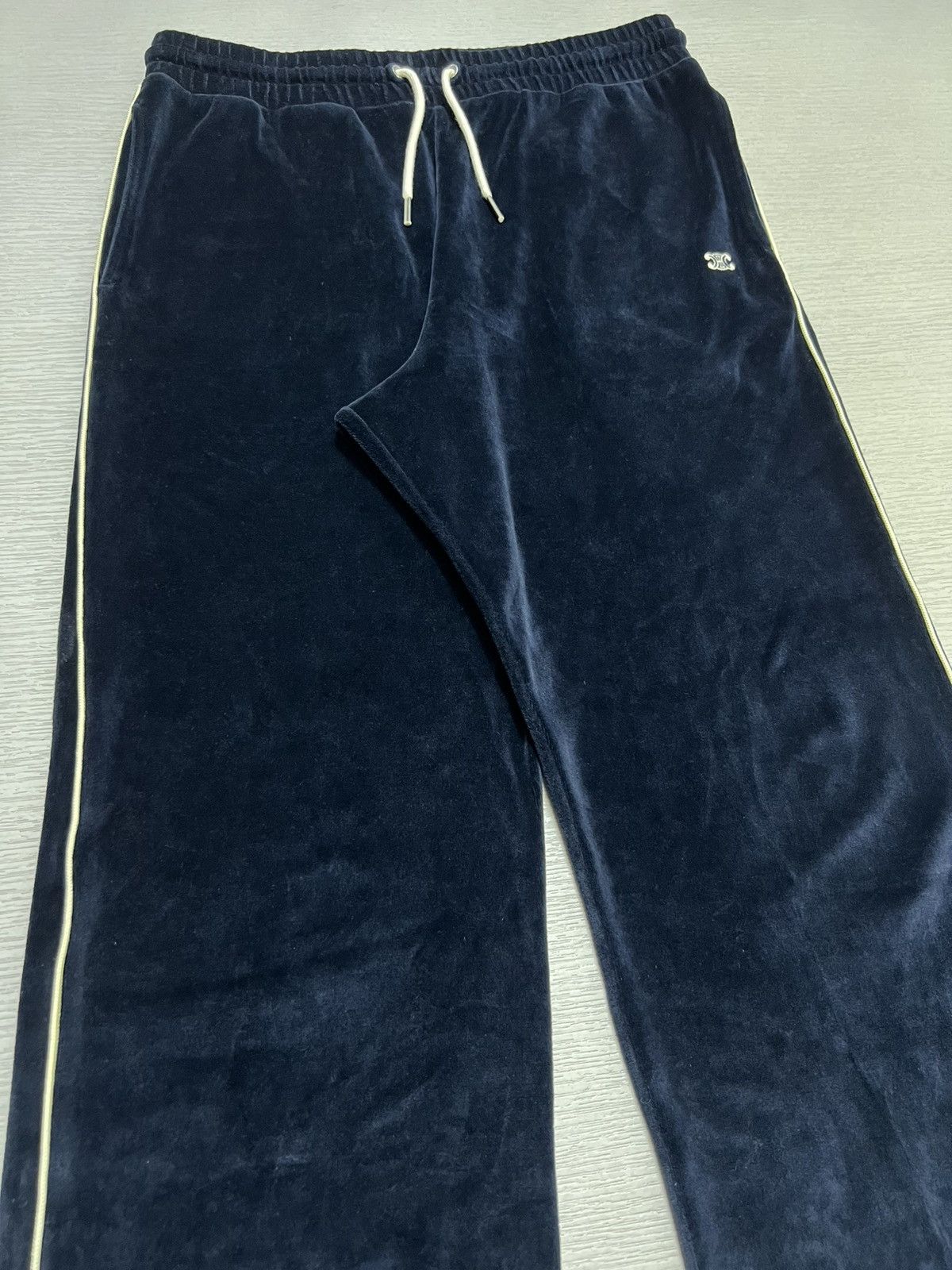 Celine Celine - Triomphe Logo Embroidered Velour Trackpants Size US 30 / EU 46 - 6 Thumbnail