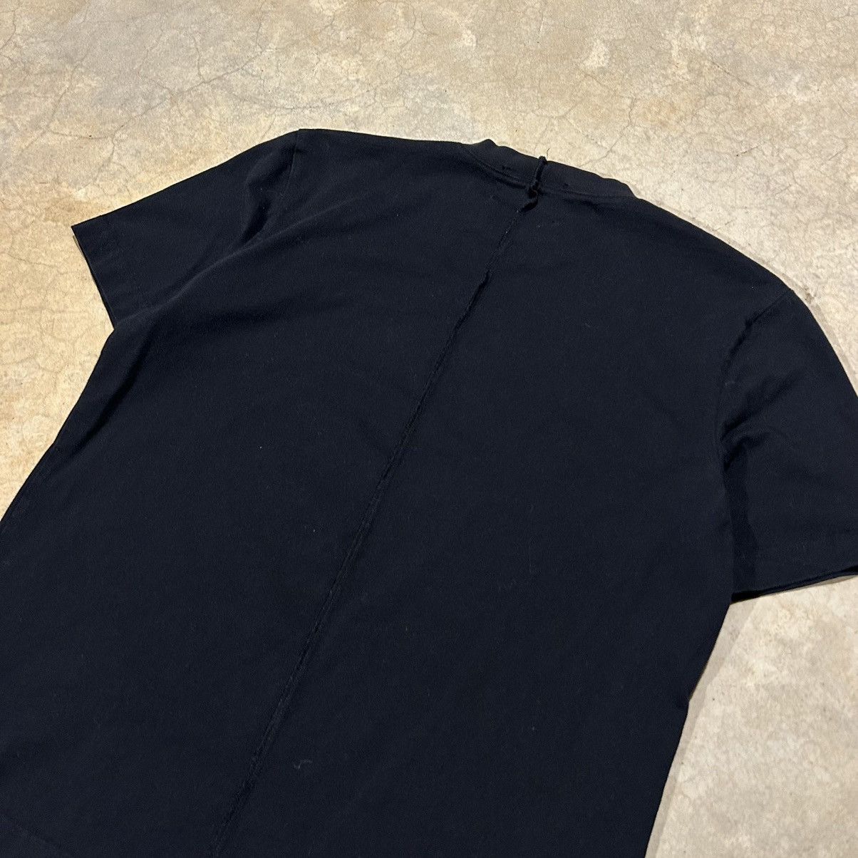Designer × Heliot Emil Heliot Emil Center Logo Tee Size US XL / EU 56 / 4 - 8 Thumbnail