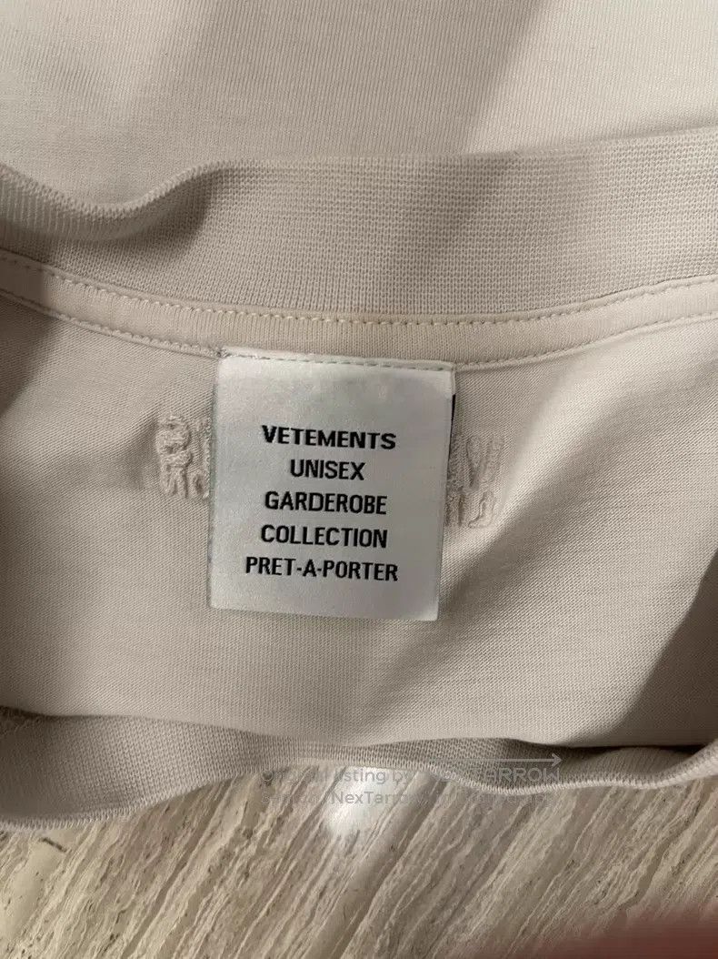 Vetements Vetements Short-sleeved T-shirt with Sanskrit Logo on the Size US L / EU 52-54 / 3 - 7 Thumbnail