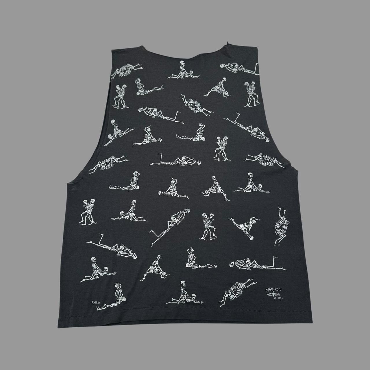 Vintage Vintage 1990s fashion victim cutoff tshirt Size US L / EU 52-54 / 3 - 2 Thumbnail