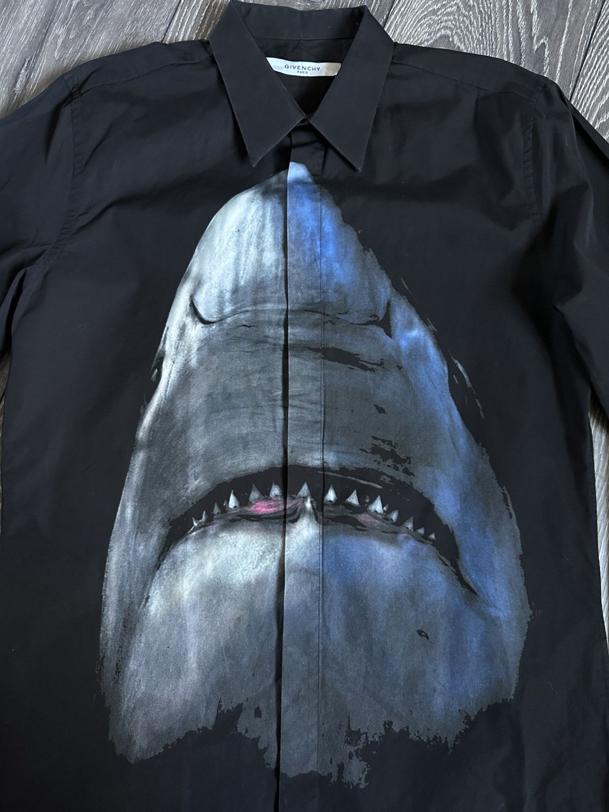 Givenchy givenchy ss17 shark print button-up shirt Size US L / EU 52-54 / 3 - 2 Thumbnail