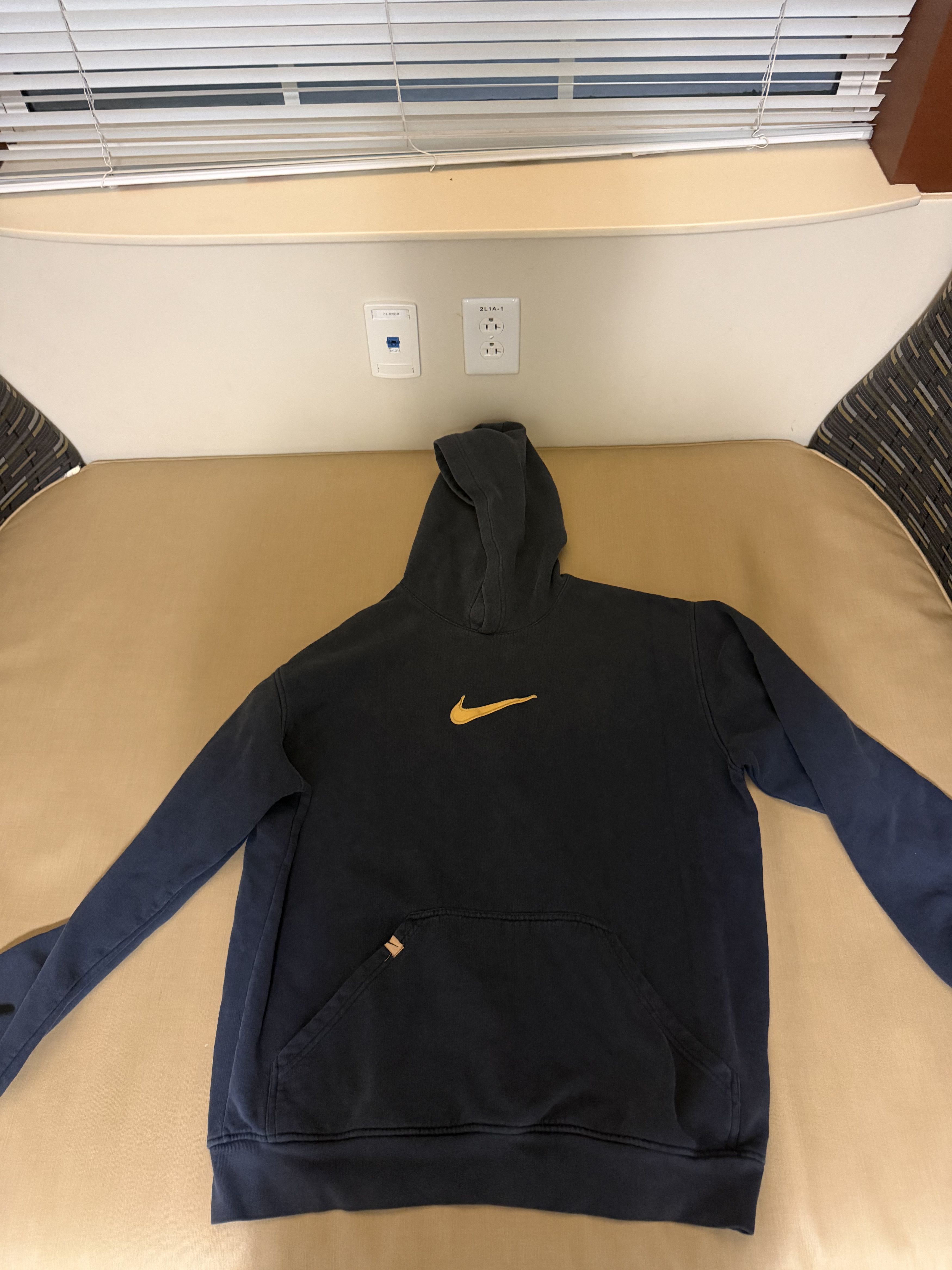 Nike Nike Mini Swoosh Hoodie – Navy Blue w Gold Swoosh Size US XL / EU 56 / 4 - 1 Thumbnail