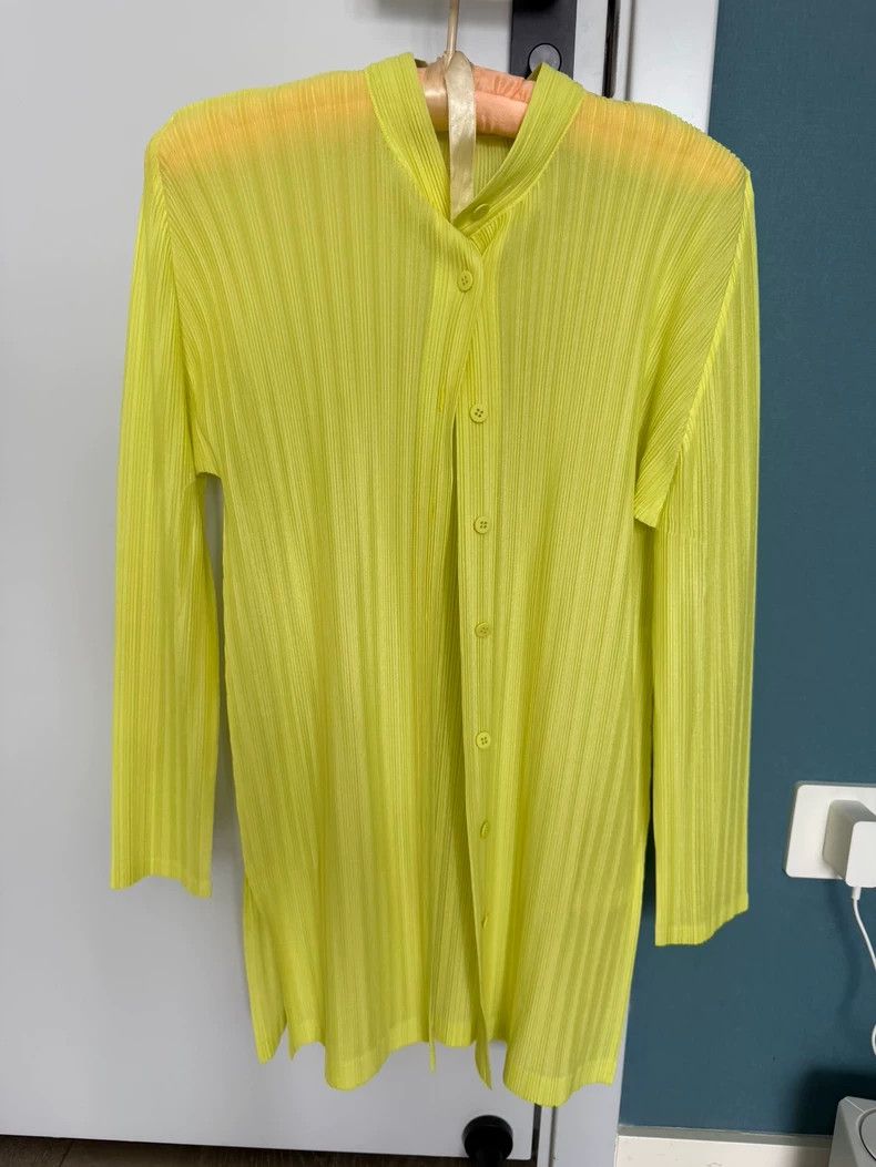 Issey Miyake Issey Miyake size:3 A mid-length yellowish-green cardigan Size XS / US 0-2 / IT 36-38 - 1 Thumbnail