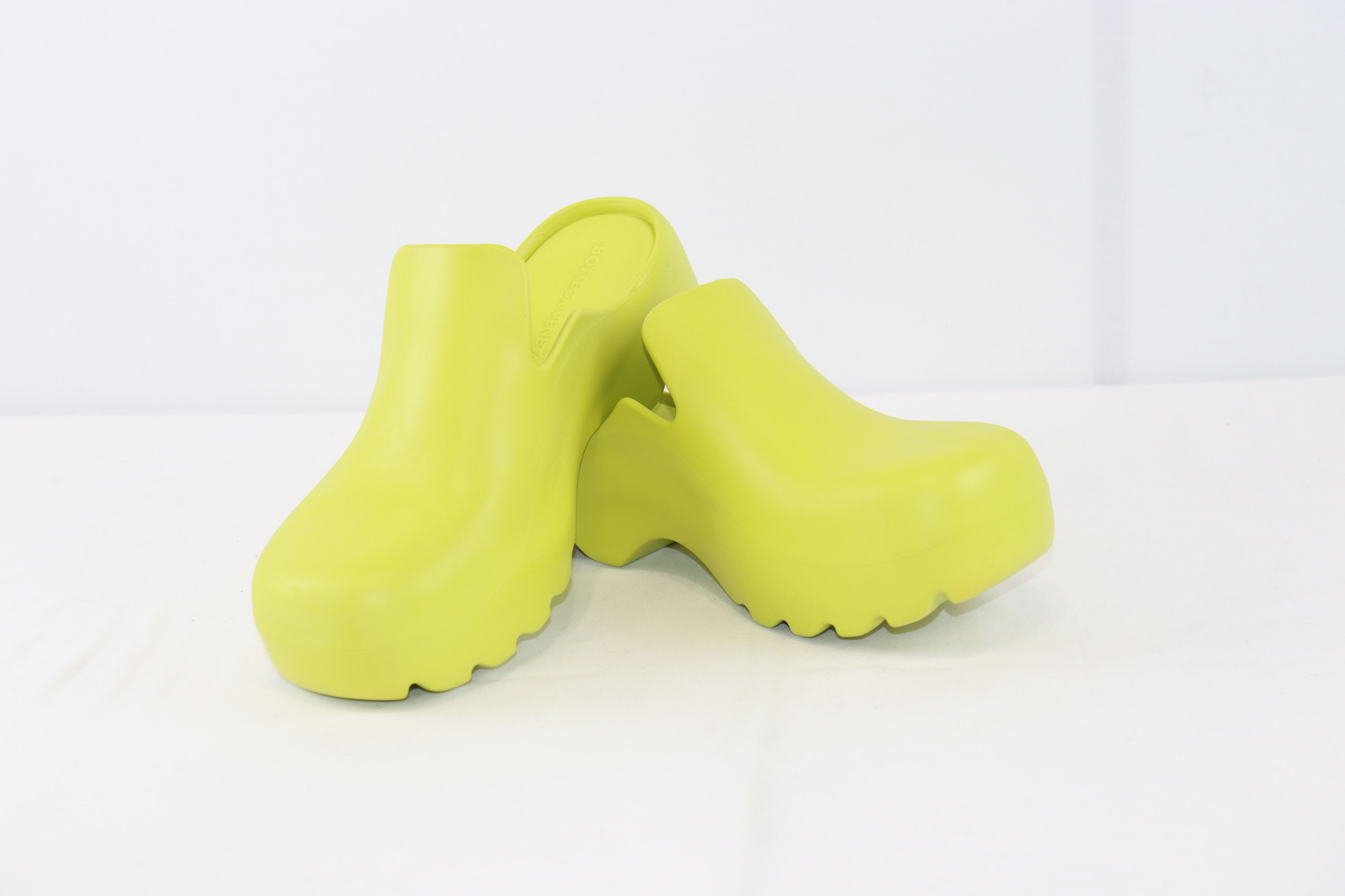 Bottega Veneta o1rshd1 Flash Slipper Rubber in Yellow Size US 10 / EU 43 - 11 Thumbnail