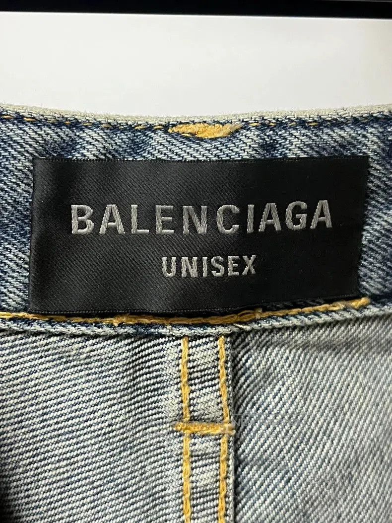 Balenciaga Balenciaga Blue Denim Distressed Shorts. Size US 26 / EU 42 - 6 Thumbnail