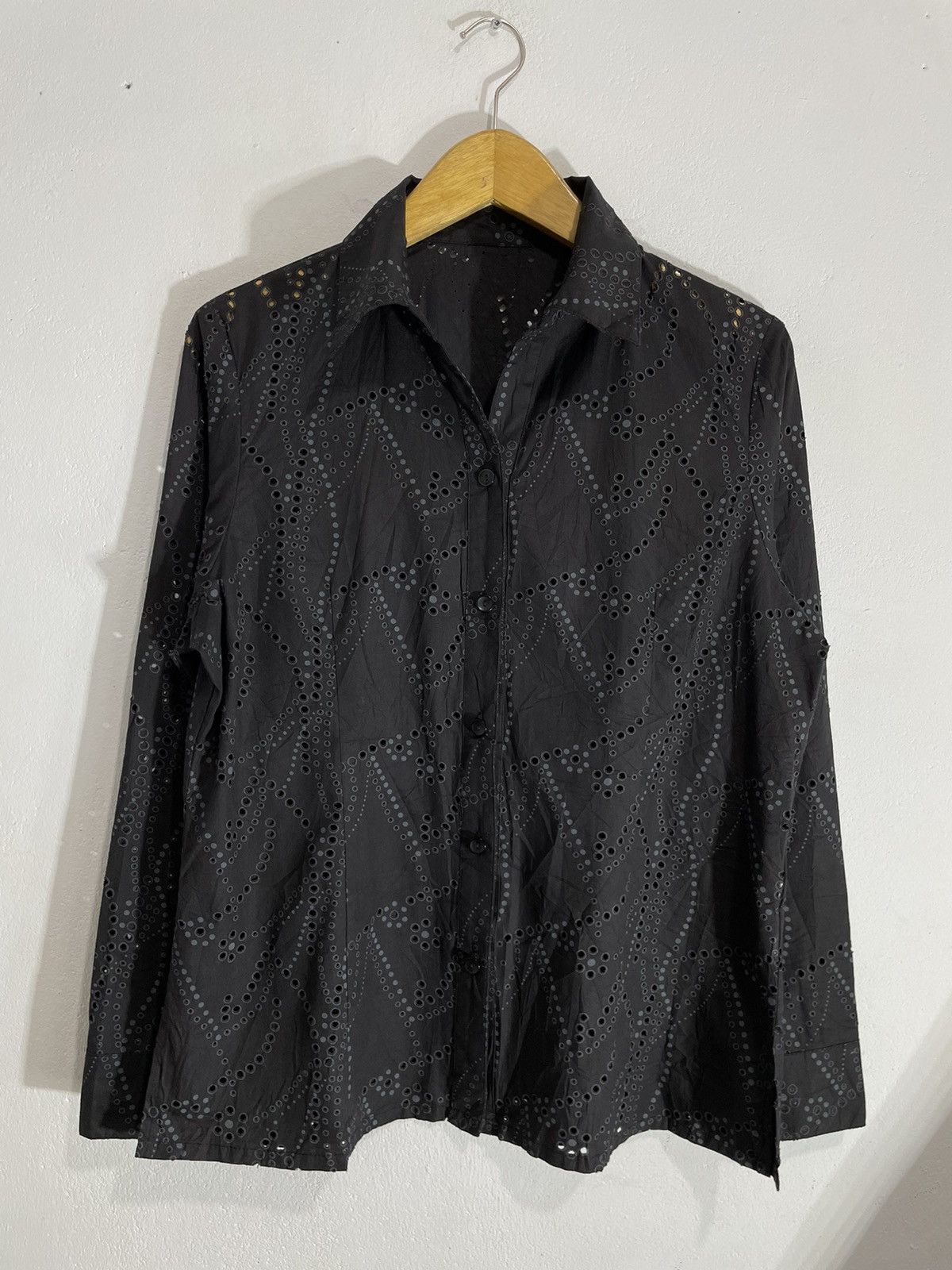 Issey Miyake Japanese Undefined Hole Shirt ,Style Issey Size M / US 6-8 / IT 42-44 - 1 Thumbnail