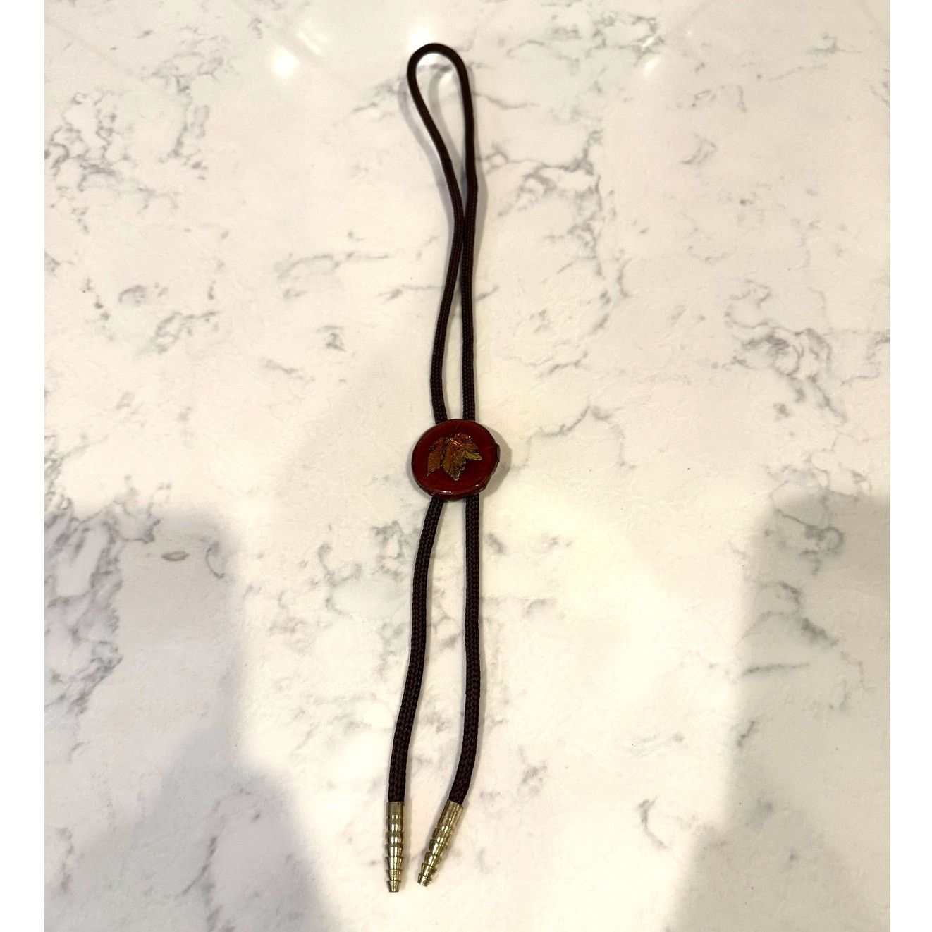 Vintage vintage brown lucite bolo tie embedded gold leaf design Size ONE SIZE - 1 Thumbnail