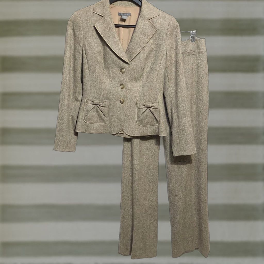 Ann Taylor VINTAGE Ann Taylor Blazer Jacket Pant Wool Suit 4 Lt Brown Bow Pockets Office Career Women 2pc Set Fit Regular Lined Wool Fall Spring Summer Winter"} Size 27" / US 4 / IT 40 - 1 Thumbnail