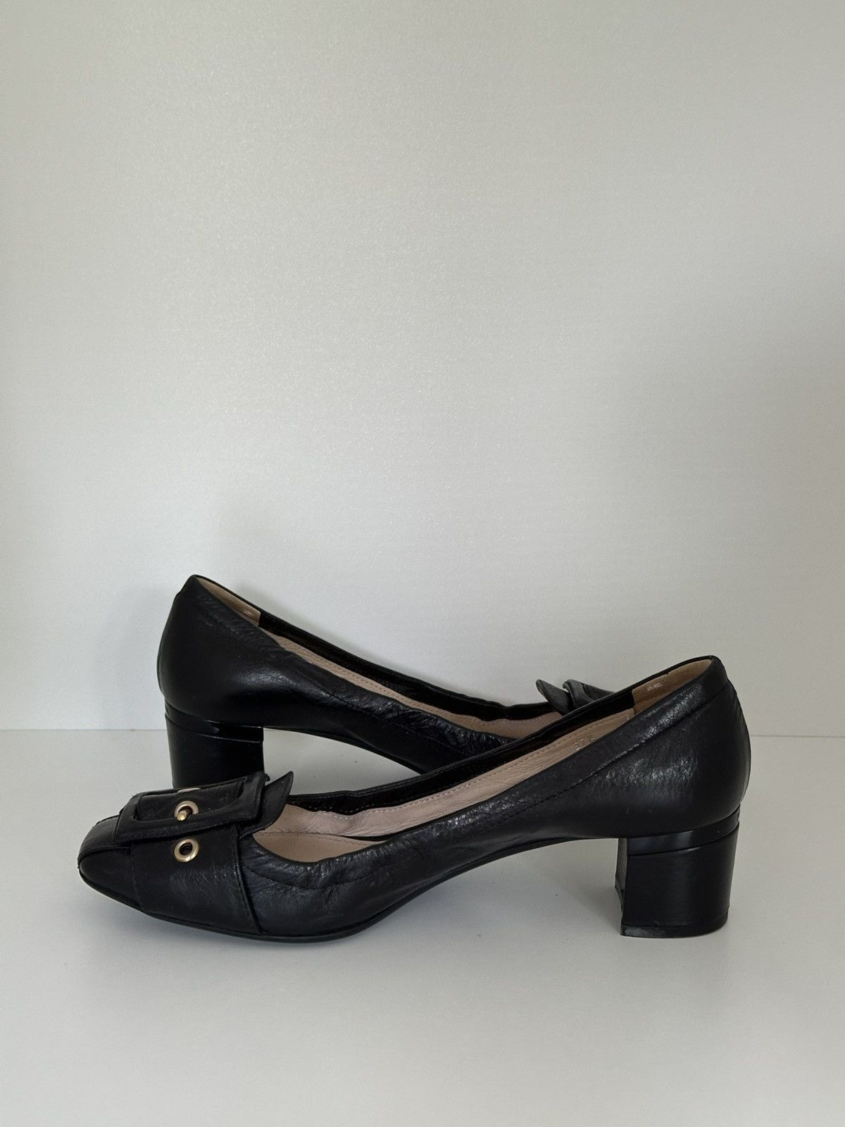 Prada Prada leather pumps heels Size US 7.5 / IT 37.5 - 6 Thumbnail