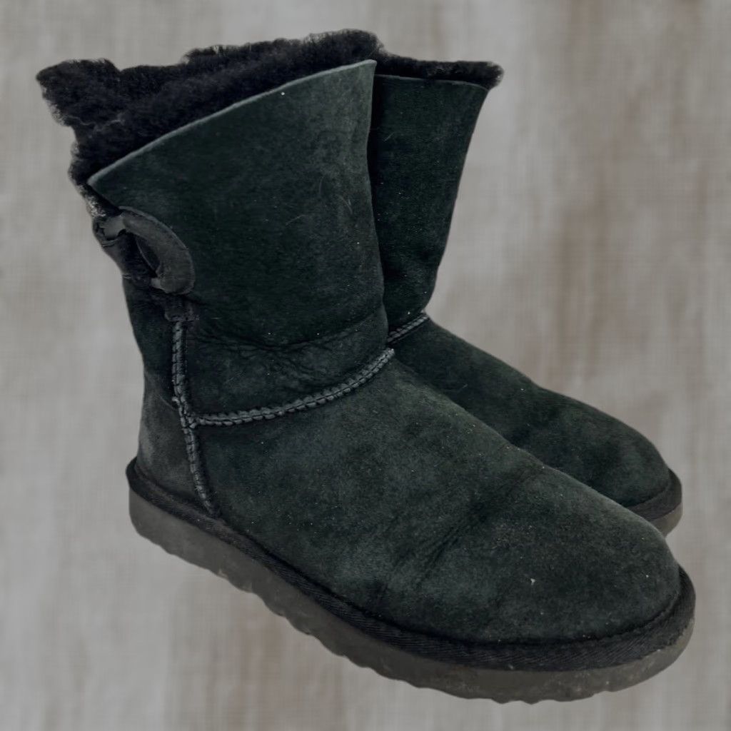 Ugg UGG Nash Buckle 1012446 Boot Women's Size 8 Black Suede Size US 8 / IT 38 - 1 Thumbnail