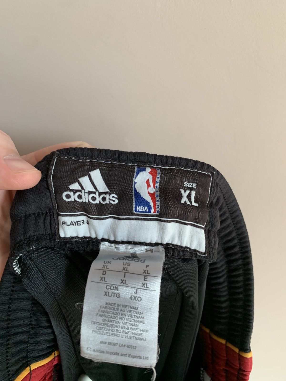 NBA MIAMI HEAT NBA ADIDAS SHORTS 2013 BLACK XL MENS Size US 36 / EU 52 - 9 Thumbnail