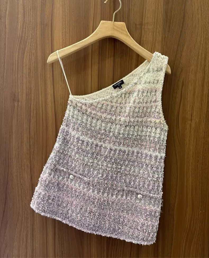 Chanel Chanel Pink slanted shoulder tweed sleeveless Size XS / US 0-2 / IT 36-38 - 1 Thumbnail