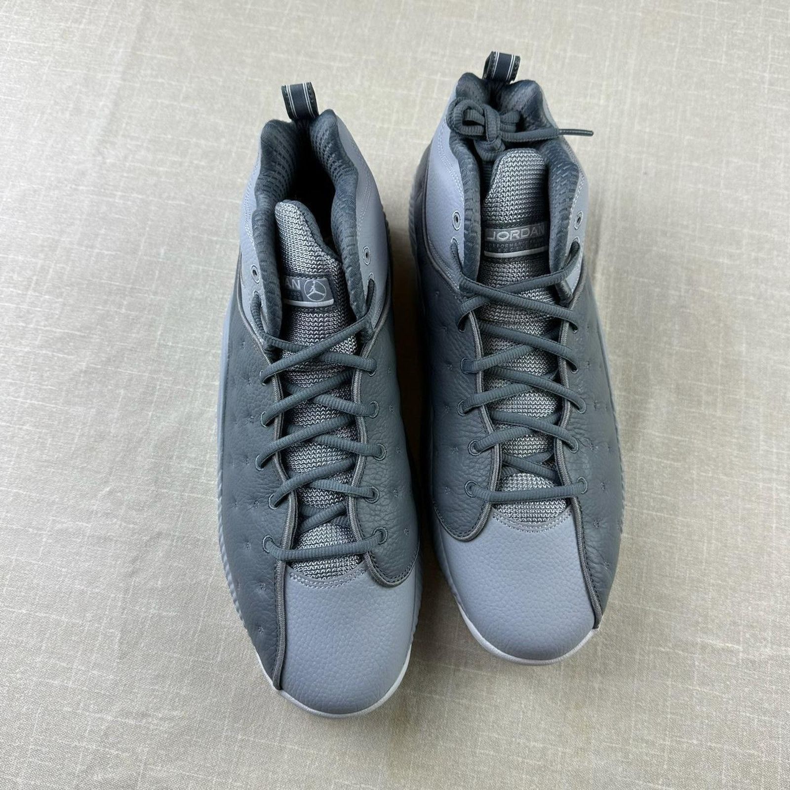 Jordan Brand 2016 Jordan Jumpman Team 2 “Cool Grey" Men 13 Size US 13 / EU 46 - 3 Thumbnail
