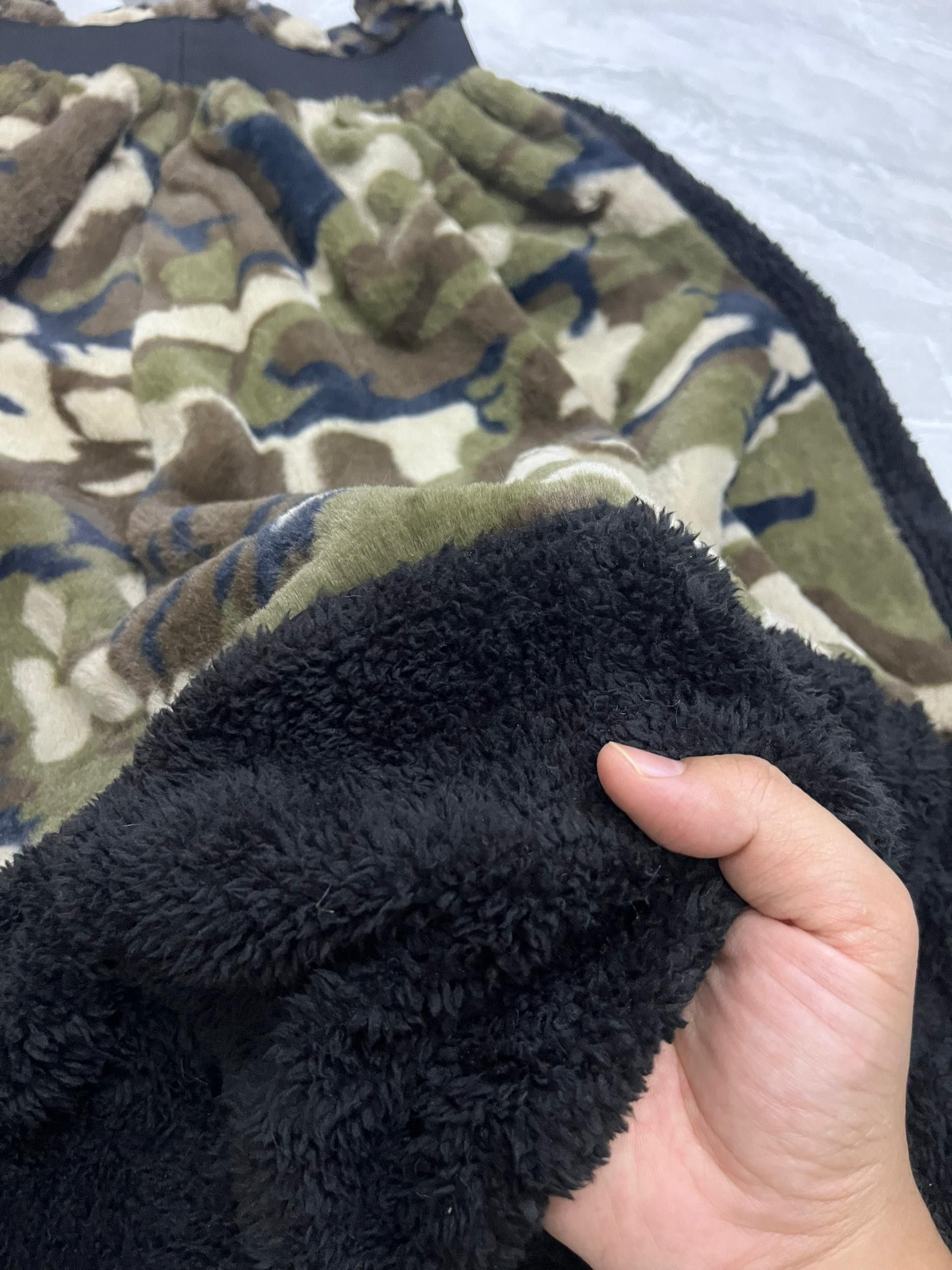 Japanese Brand Edge Line Reversible Camo Black Fleece Skirt Wrap Size 28" / US 6 / IT 42 - 4 Thumbnail